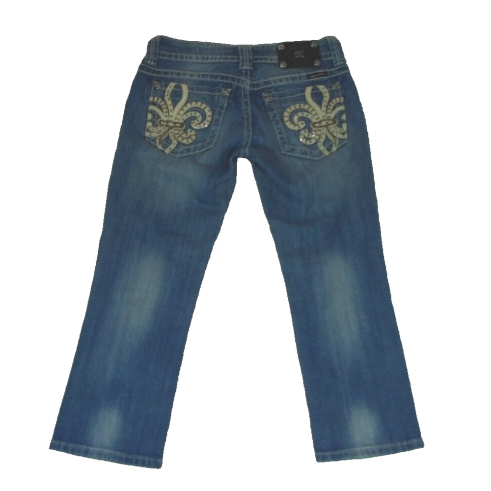 Miss Me Jeans JP6048P5 Fleur De Lis‎ Capri Rhinestone Jeans Medium Wash Size 27